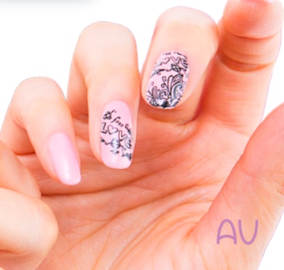 monogram nail art